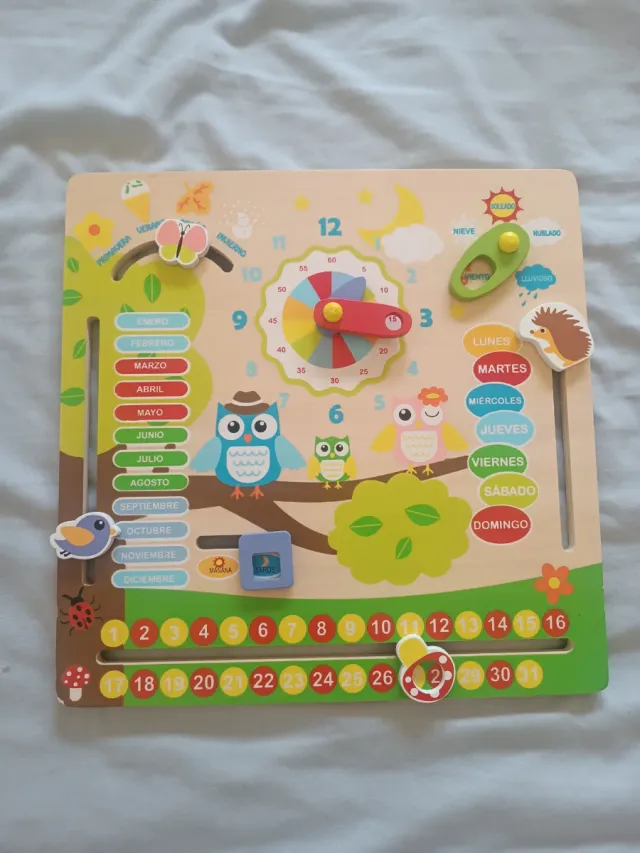 Juego madera con reloj,meses año