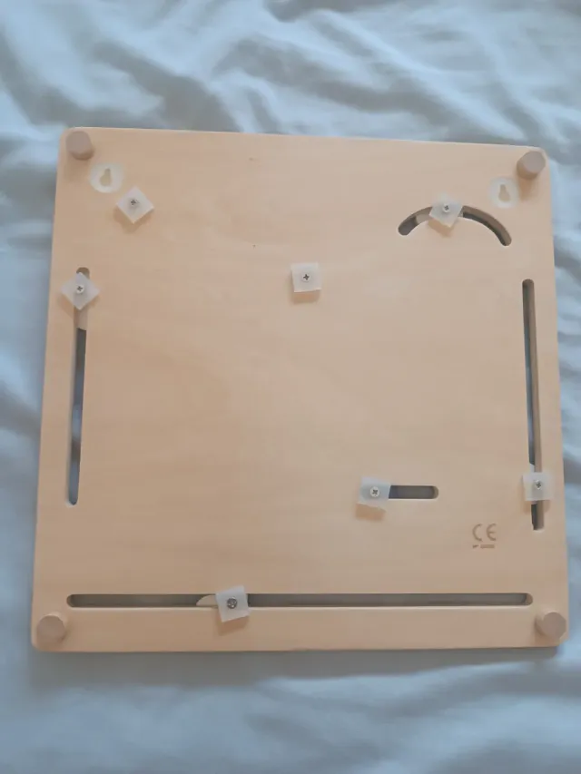 Juego madera con reloj,meses año