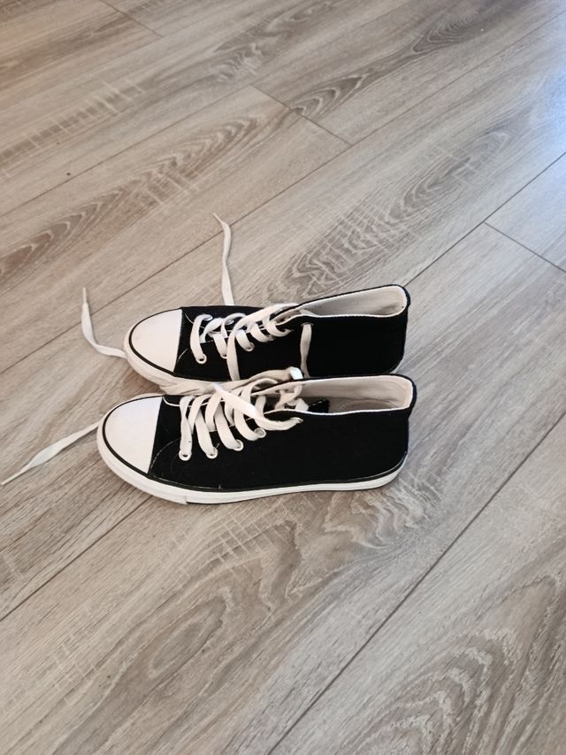 Zapatillas negras altas