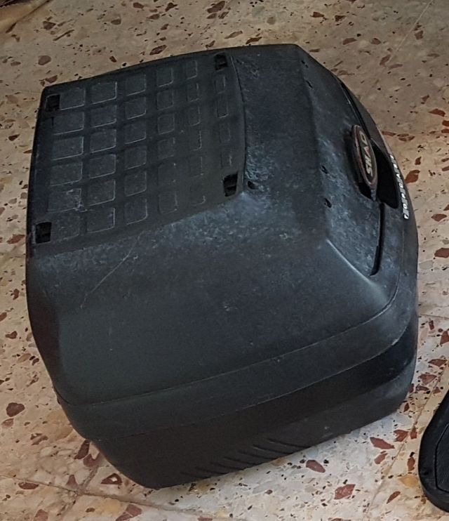 Baúl SHAD para moto