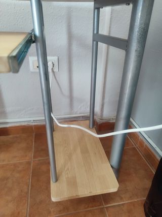Mesa escritorio - madera y metal