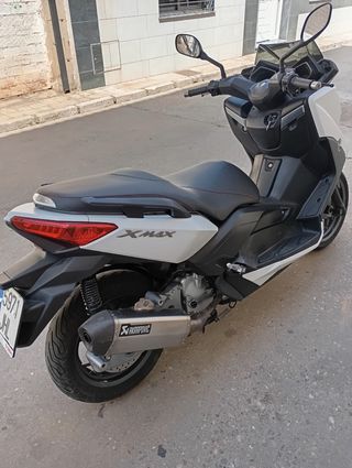 Yamaha XMax 125 - Moto Scooter