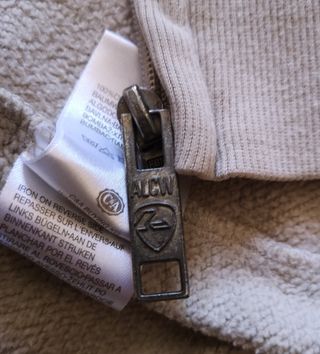 Casaco com Capuz Bege