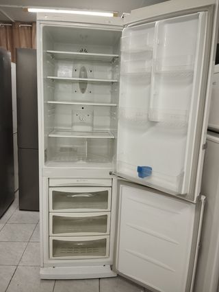 NEVERA MARCA LG