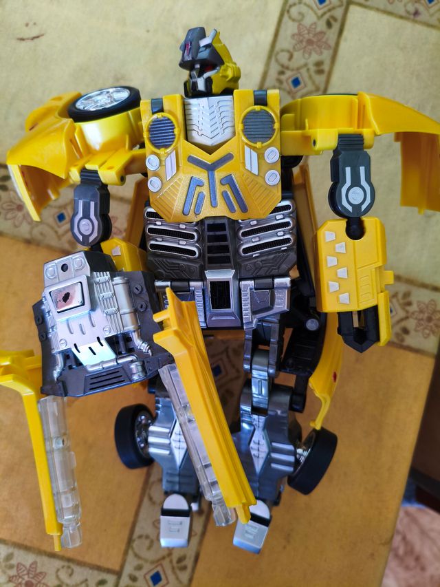 Toyota Supra - Coche convertible en robot