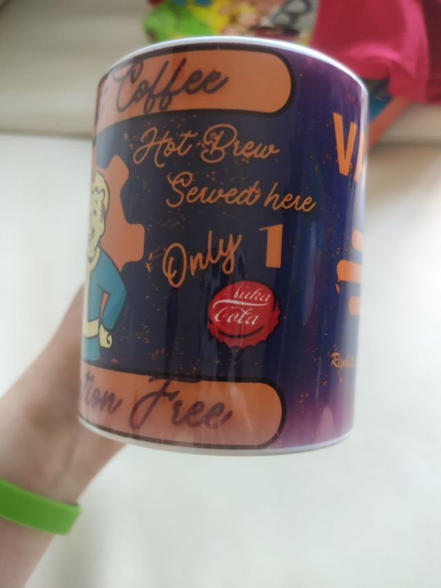 Taza Fallout Vault Coffee
