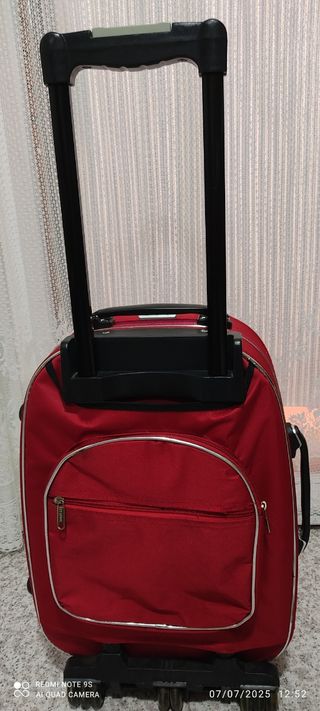 Maleta roja Xu Sheng