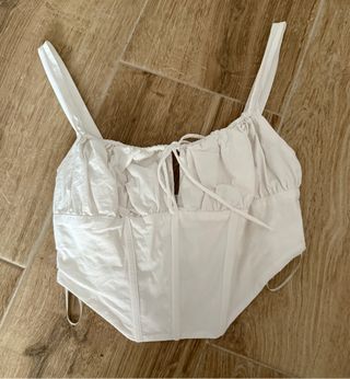 Crop top blanco corset Bershka