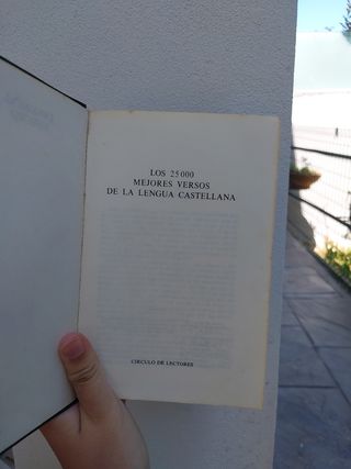 No Fio Do Tempo / in the Wire of Time (Galician...