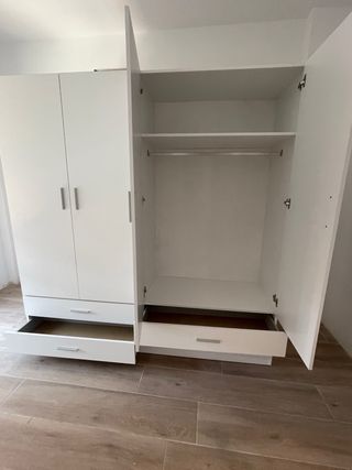 Armarioblanco 4 puertas 4 cajones