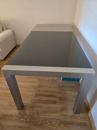 Mesa comedor moderna gris plata