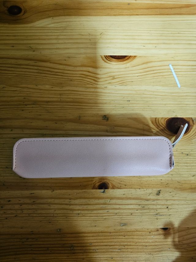 Estuche porta-bolígrafos - nuevo