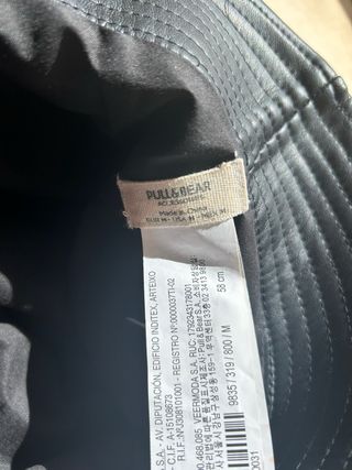 Gorro negro Pull&Bear - polipiel