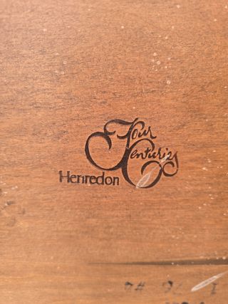 Mesilla madera marrón cuadrada