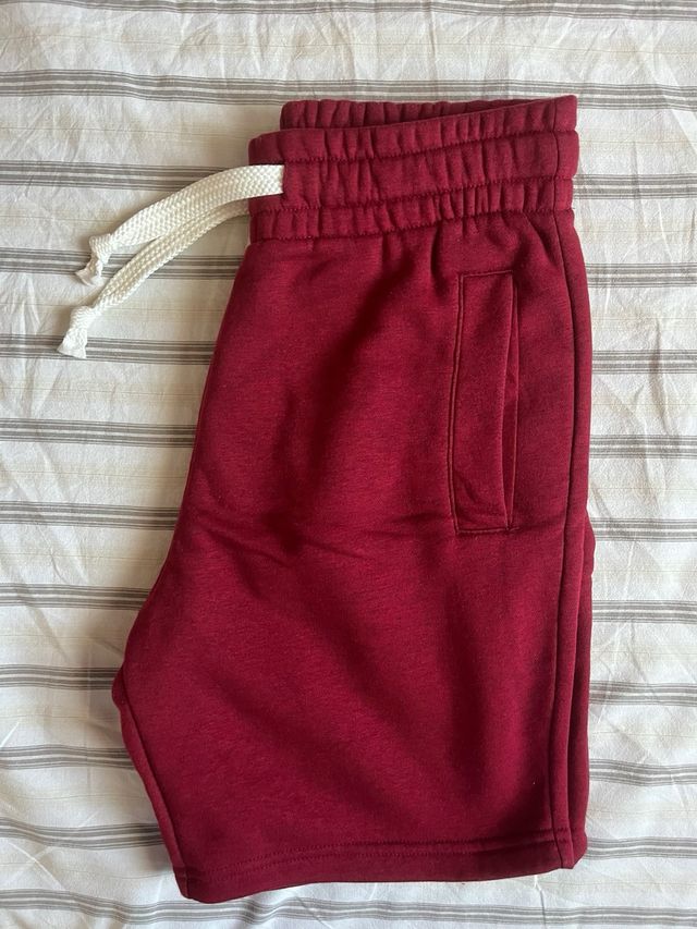 Shorts sportivi rossi