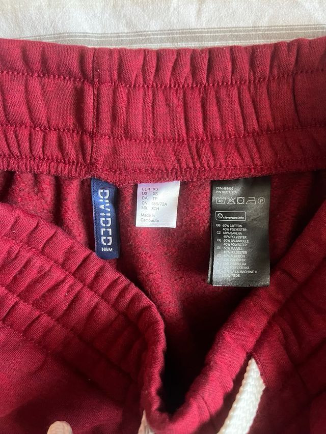 Shorts sportivi rossi