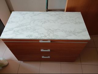 Cómoda 3 cajones - Marmol-Madera
