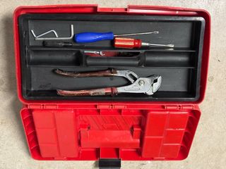 Caja herramientas Tayg con surtido