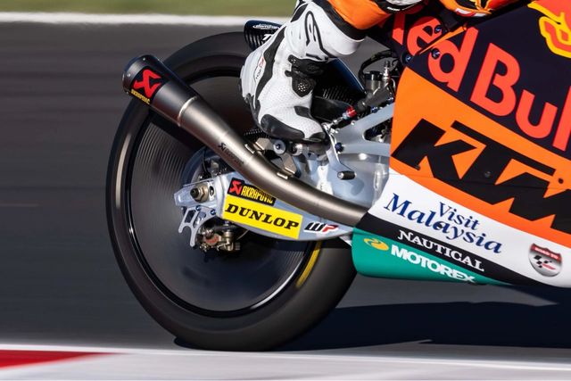 cover carbono Rueda trasera Moto3 carbono