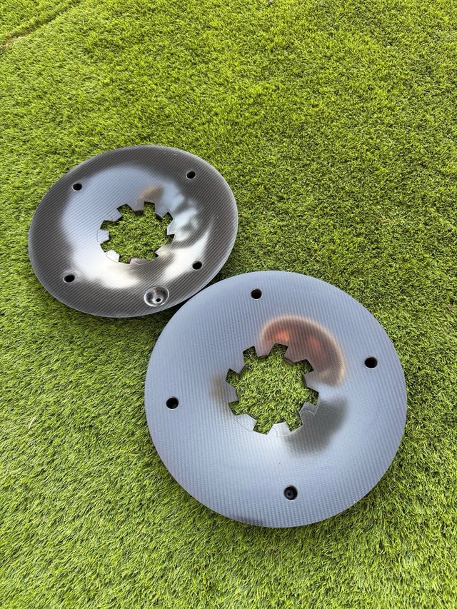 cover carbono Rueda trasera Moto3 carbono