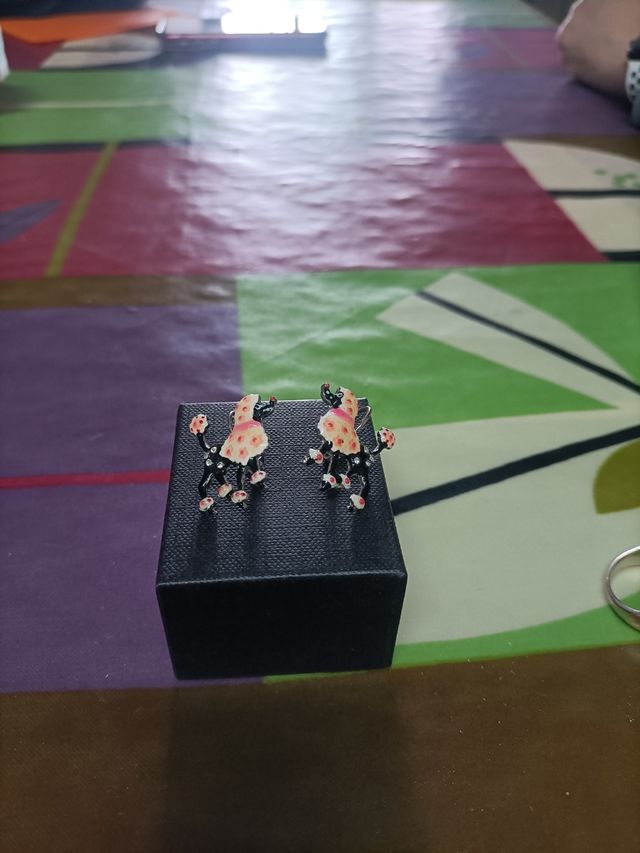 Pendientes caniches rosa BISUTERÍA