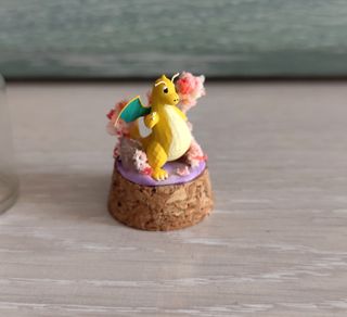 Dragonite Pokémon Cúpula Miniatura 