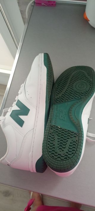 Zapatillas New Balance - Blancas y Verdes