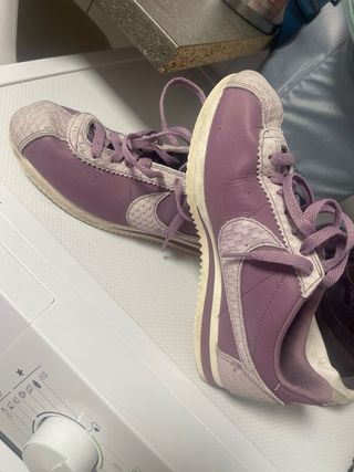 Zapatillas Nike Cortez Moradas - 38,5