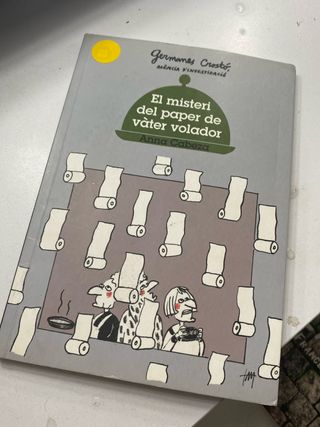 El misteri del paper de vàter volador. Germanes...