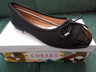 Zapatos planos negros