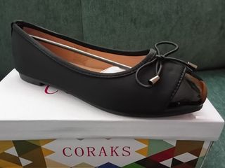 Zapatos planos negros