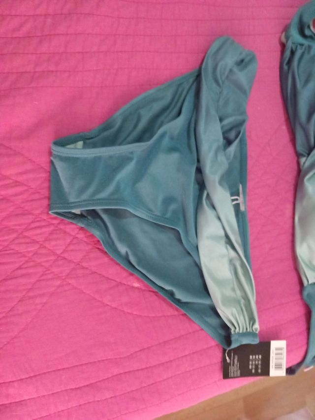 Bikini turquesa efecto degradado