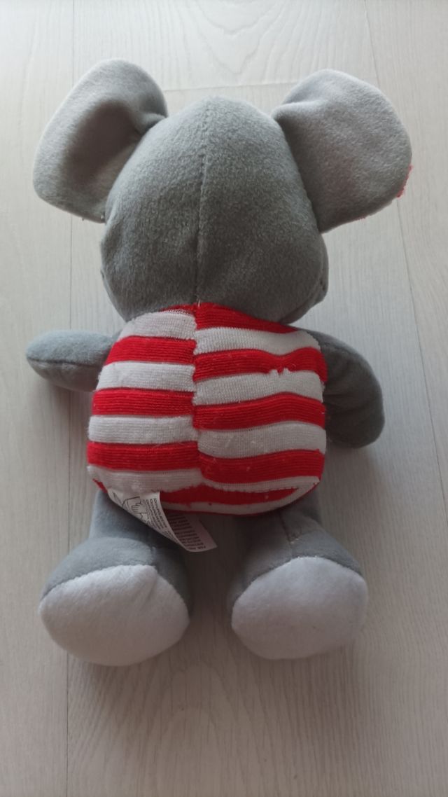 Peluche ratón gris y rojo