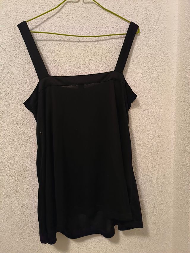 Camiseta negra lazo M