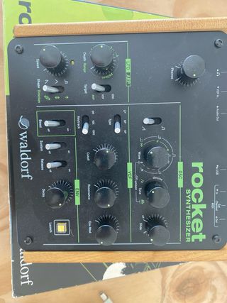 Sintetizador Waldorf Rocket