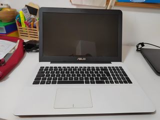 Portátil Asus F554L - blanco