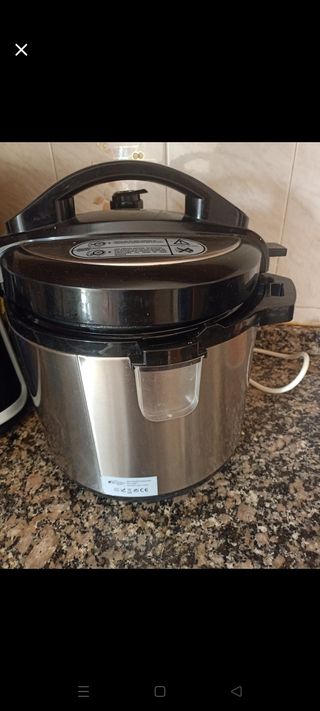 Olla a presión eléctrica San Ignacio 6L buen estad