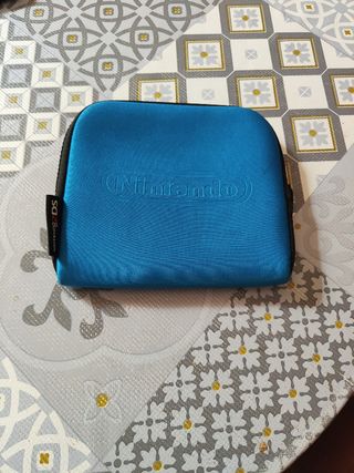 Nintendo 2DS Azul + Accesorios