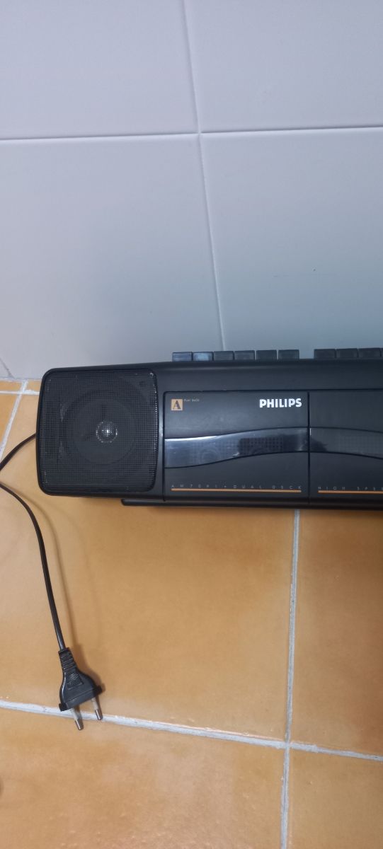 Radio Cassette Philips negra