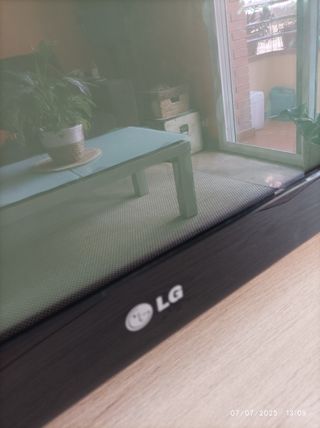 TV LG 42" negra