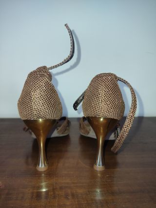 Tacones de baile Manuel Renia color bronce y oro