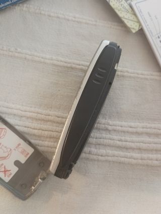 Alcatel One Touch 511 - Teléfono móvil plateado