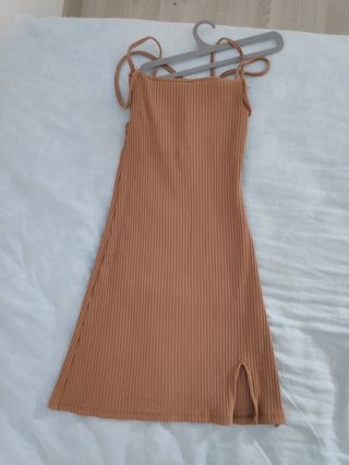 Vestido canalé marrón Pull&Bear