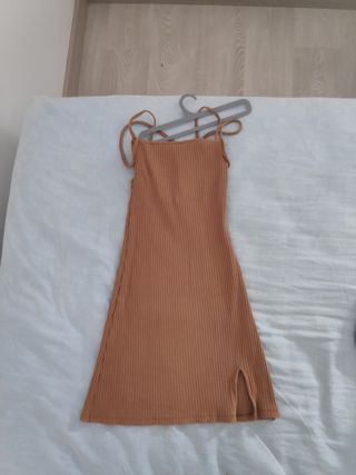 Vestido canalé marrón Pull&Bear