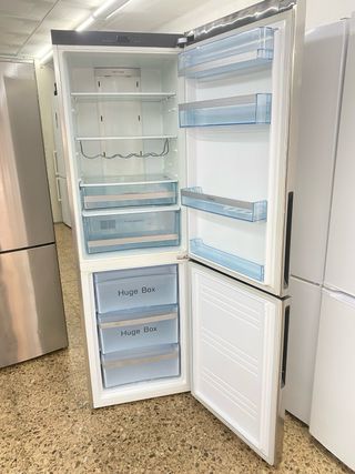 NEVERA MARCA HAIER  A++ no frost