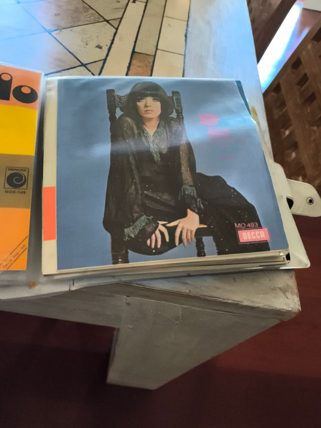 Discos vinilo antiguos: Peret, Fórmula V,Brincos.e