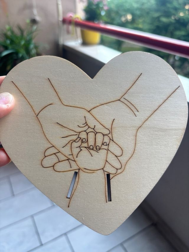 Portafoto nascita in legno a cuore
