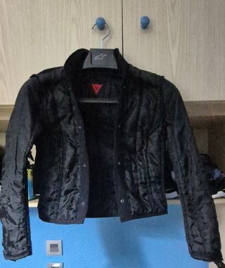 Chaqueta moto Dainese mujer talla 40
Modelo Arya.