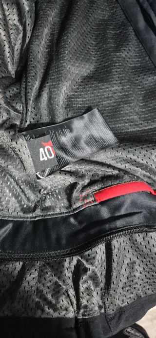 Chaqueta moto Dainese mujer talla 40
Modelo Arya.