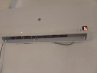 Instalador de aire acondicionado y recargas de gas